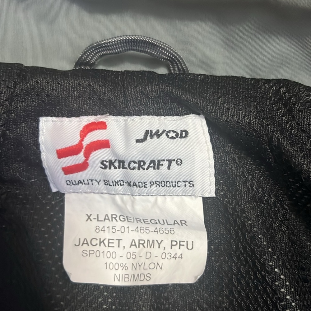 Two Old school Army PT Jackets, Sizes are XL and XXL - Picture 4 of 6